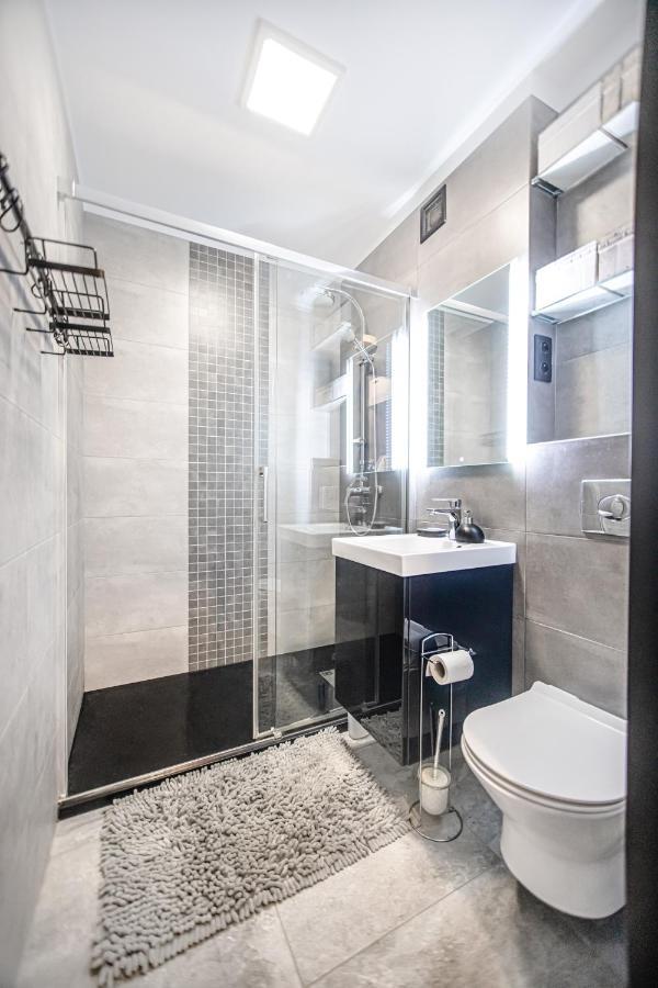 ורשה Charming Apt Next To Lazienki Park And City Center מראה חיצוני תמונה
